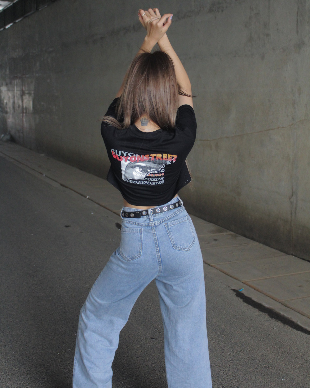 Áo Croptop Eyes Tee
