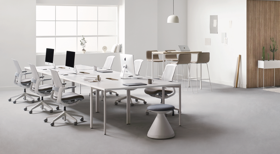 BÀN LÀM VIỆC FURSYS FOD4 - KHUNG TRẮNG