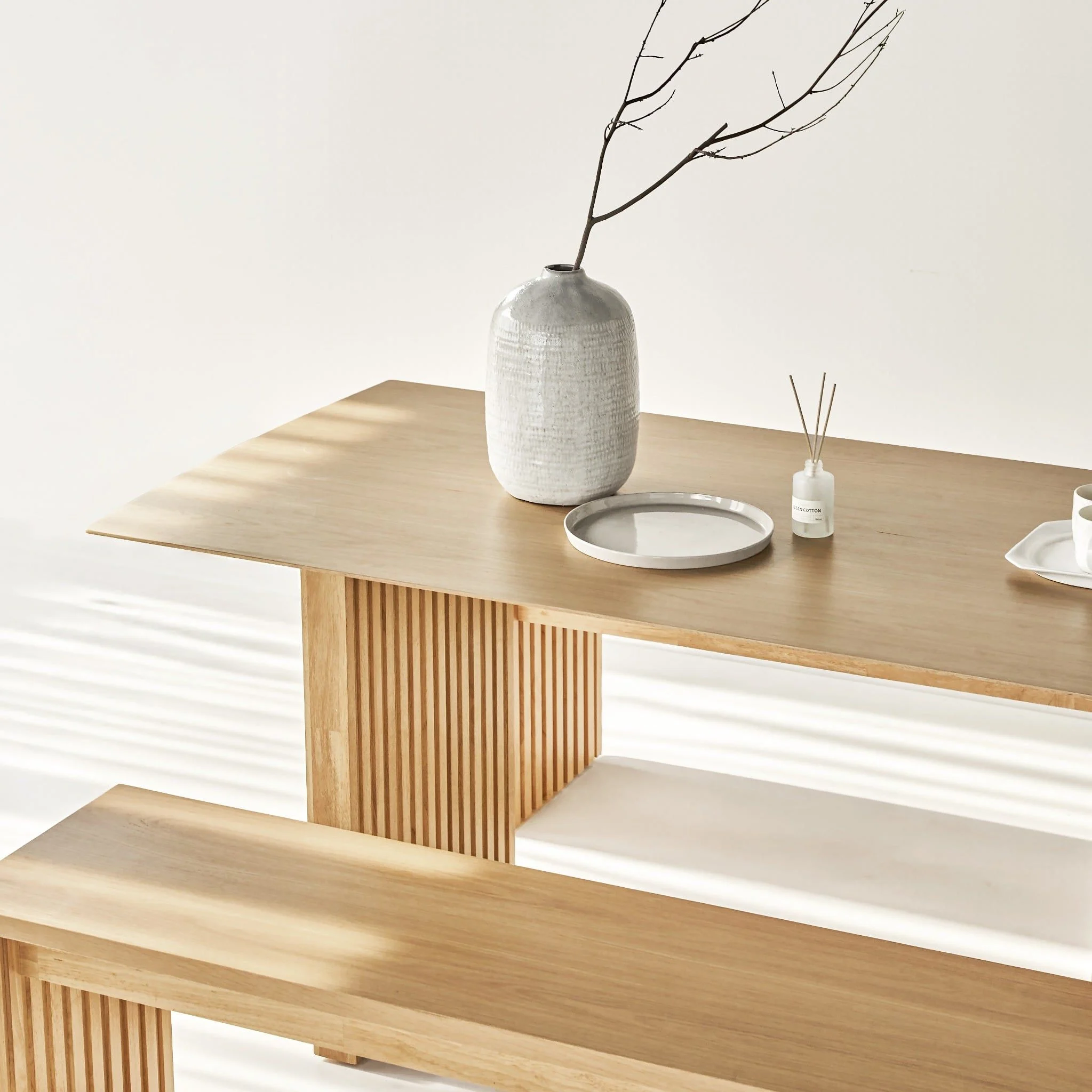Bộ Bàn Ăn PLANK 1m6 và 6 Ghế Ăn FINGAL