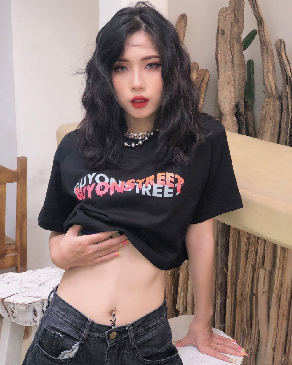 Áo Croptop Eyes Tee